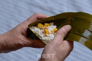 Dragon Boat Festival Sweet Fruit Dumplings recipe