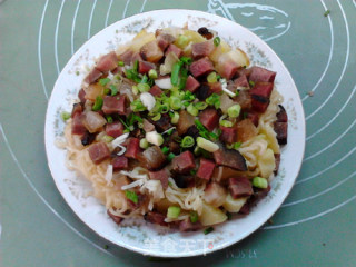 Potato Instant Noodles Braised Bacon recipe