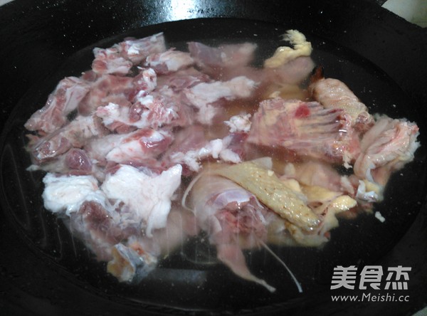 Stewed Chicken with Ginseng Pork Ribs recipe