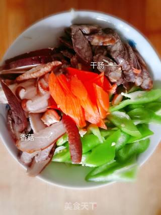 Stir-fried Dried Sausage recipe