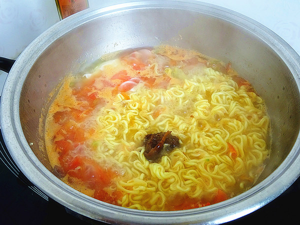 Tomato Instant Noodles recipe