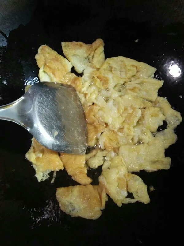 Scrambled Eggs with Loofah and Tomato recipe