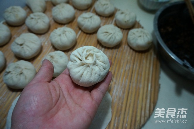 Plum Dried Vegetable Buns recipe