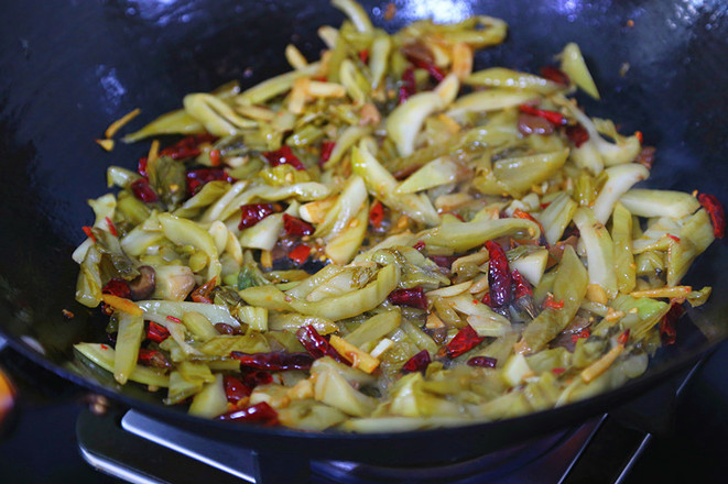 Homemade Pickled Sauerkraut---stir-fried Chicken Gizzards with Sauerkraut recipe