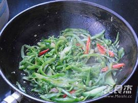 Stir-fried Lentils with Green and Red Peppers recipe