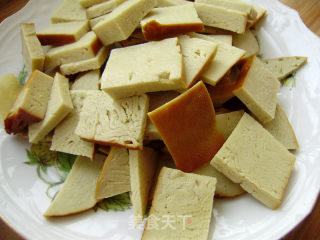 Home Cooking-fried Melon Slices with Vegetarian Chicken and Pepper recipe