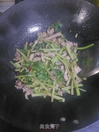 Stir-fried Shredded Pork with Celery recipe