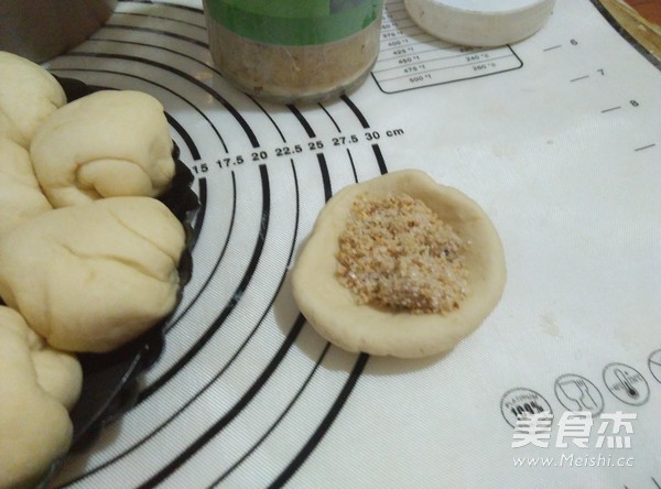 Sesame Peanut Buns recipe