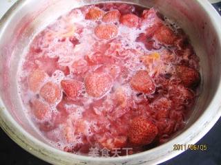 Strawberry Stewed Tremella recipe