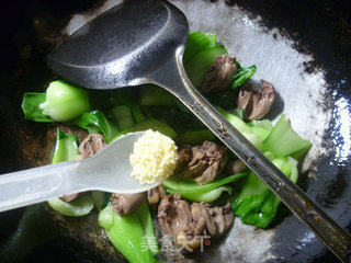 Stir-fried Vegetables with Chicken Hearts recipe