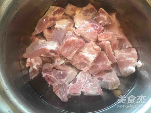 Braised Pork Ribs with Dried Bamboo Shoots recipe