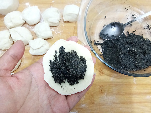 Black Sesame Stuffed Buns recipe