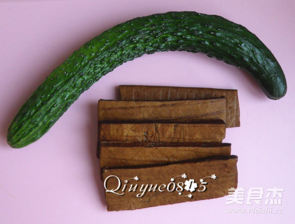 Cucumber Mixed with Dried Bean Curd recipe