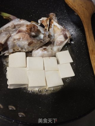 Tomato Mushroom Fish Head Tofu Pot recipe