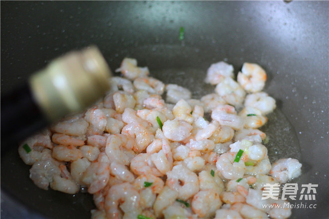 Fried Shrimp with Bamboo Shoots recipe