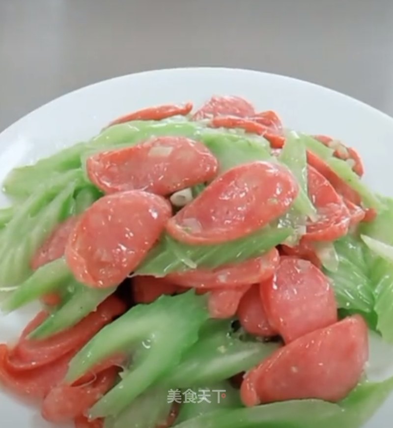 Stir-fried Sausage with Celery recipe