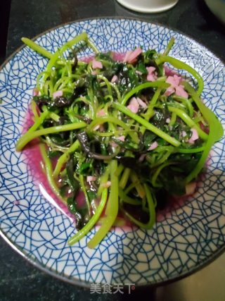 Stir-fried Red Amaranth with Garlic recipe