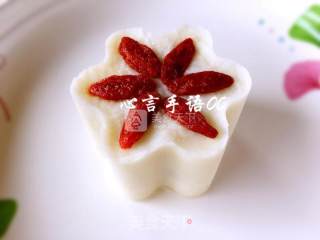 Flower-shaped Wolfberry Yam Cake recipe