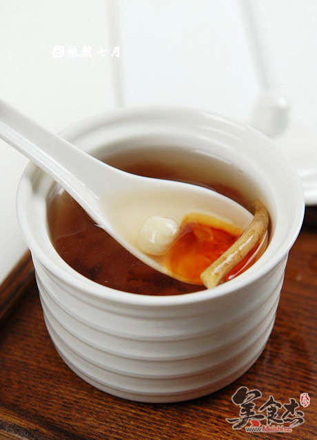 Stewed Peach Gum with American Ginseng and Lotus Seed recipe