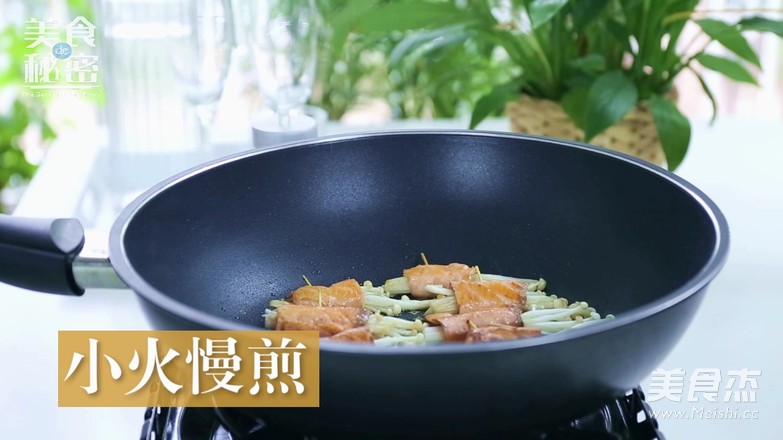 Salmon and Enoki Mushroom Roll recipe