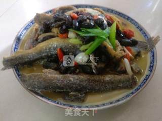 Loach Stewed with Black Beans recipe