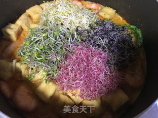 Colorful Dark Instant Noodles recipe