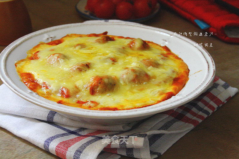 Baked Mashed Potatoes with Meatballs in Tomato Sauce recipe