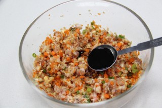 Soft and Glutinous on The Outside-steamed Meatballs with Glutinous Rice recipe