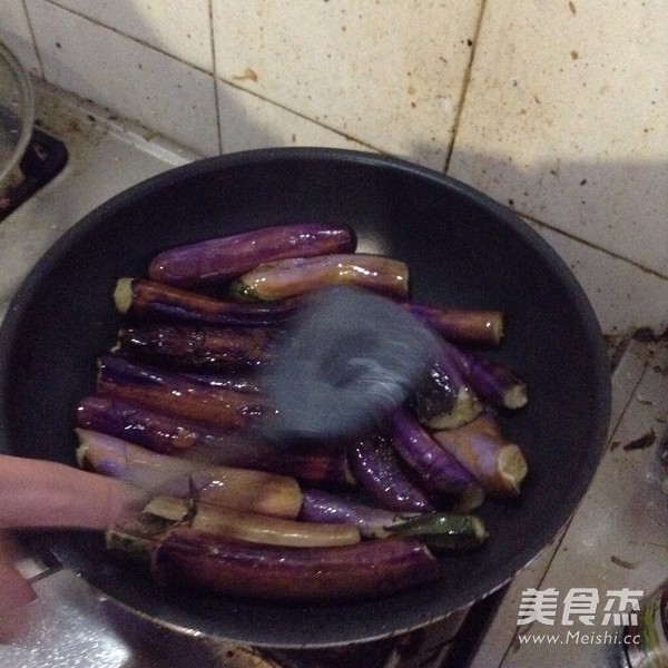 Braised Eggplant with Red Pepper recipe