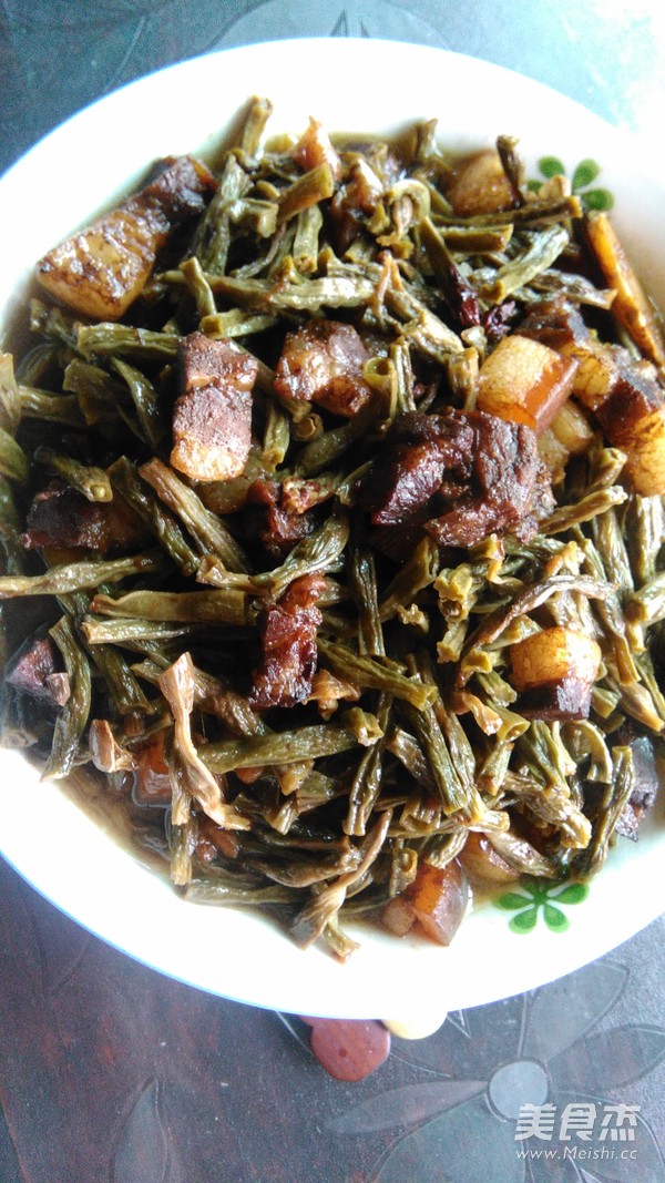 Braised Pork with Dried Cowpeas recipe