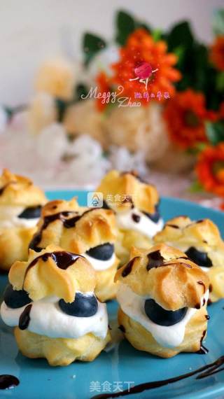 Creamy Blueberry Puffs recipe