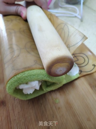 Strawberry Cream Cake Roll recipe