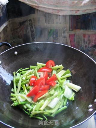 Beef Balls Stir-fried Parsley recipe
