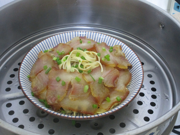 Steamed Bean Curd with Bacon recipe
