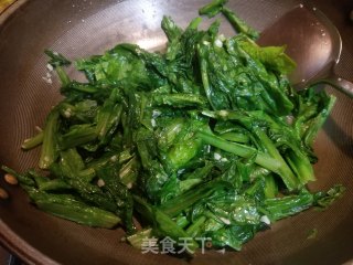 Stir-fried Mark Vegetables with Garlic recipe