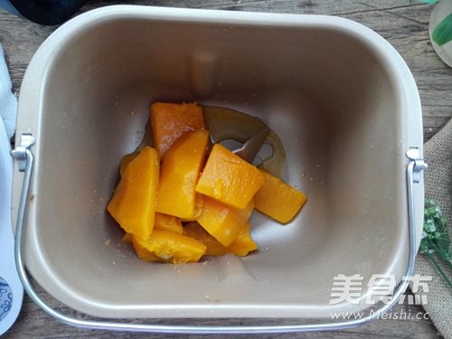 Pumpkin Black Sesame Toast recipe