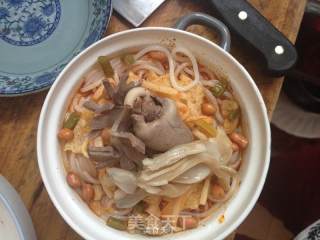 Sour and Spicy Spicy So Delicious-matsutake Snail Noodles recipe