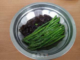 Asparagus with Tahini Sauce recipe