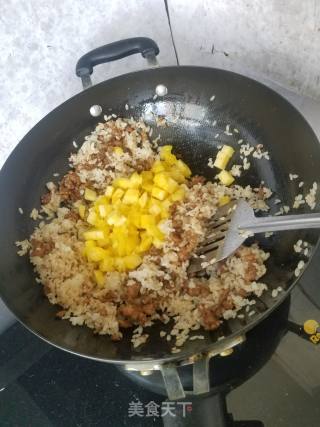 Stir-fried Rice with Pineapple Minced Pork recipe