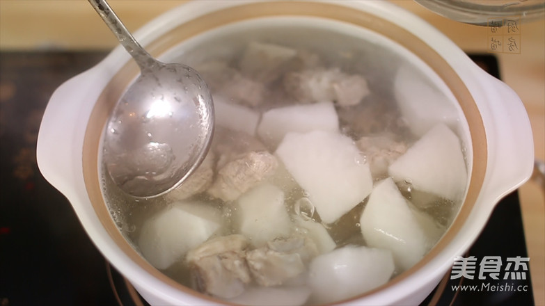 White Radish Ribs Soup recipe