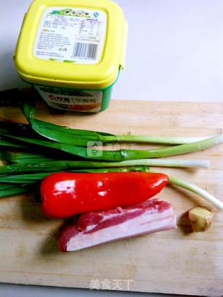 Twice Cooked Pork with Garlic Sprouts recipe