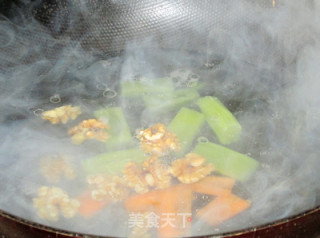 Lettuce Stuffed Peach Kernels for Beauty and Weight Loss recipe