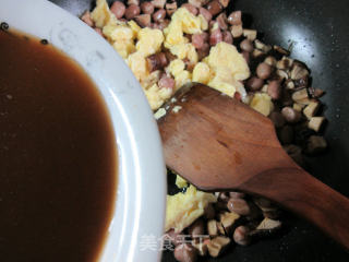 Mushrooms, Peanuts and Egg Sauce recipe