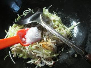 Stir-fried Leek Sprouts recipe