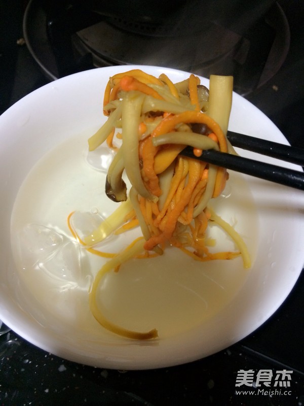Cordyceps Flower Tea Tree Mushroom Mix Lettuce Shreds recipe