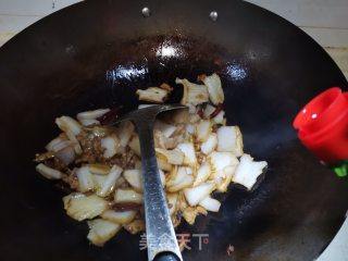 Stir-fried Pork with Cabbage Head recipe