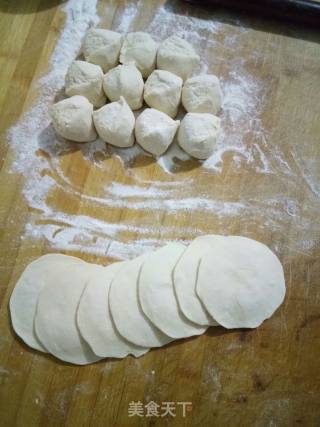 Leek Stuffed Wheat Ear Buns recipe