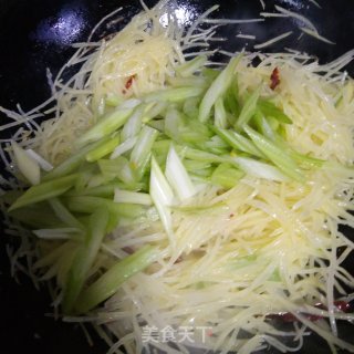 Celery and Potato Shreds recipe