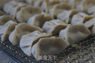 #春食野菜香# Fried Dumplings with Wild Parsley recipe