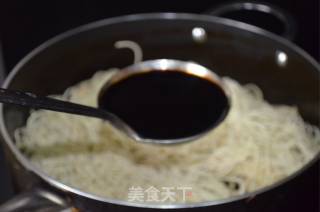 Braised Noodles with Pea Pods recipe